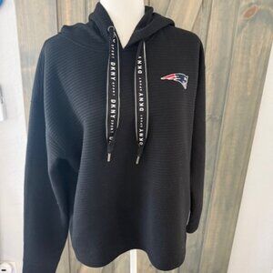 New England Patriots NFL DKNY Sport Women's Cropped Hoodie - Large